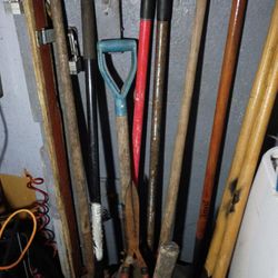 Lots Of Tools. Like Shover, 2 Hole Digger And Other One 