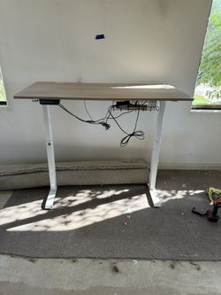 Standing desk