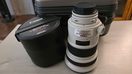 Canon EF 200mm F:2.0 L IS Lens