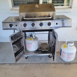 Char-Broil BBQ Grill & 2 propane tanks