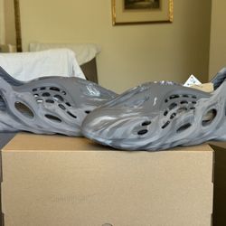 Size 12 - Adidas Yeezy Foam RNNR “MX Granite”