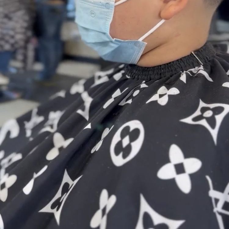 vuitton barber cape