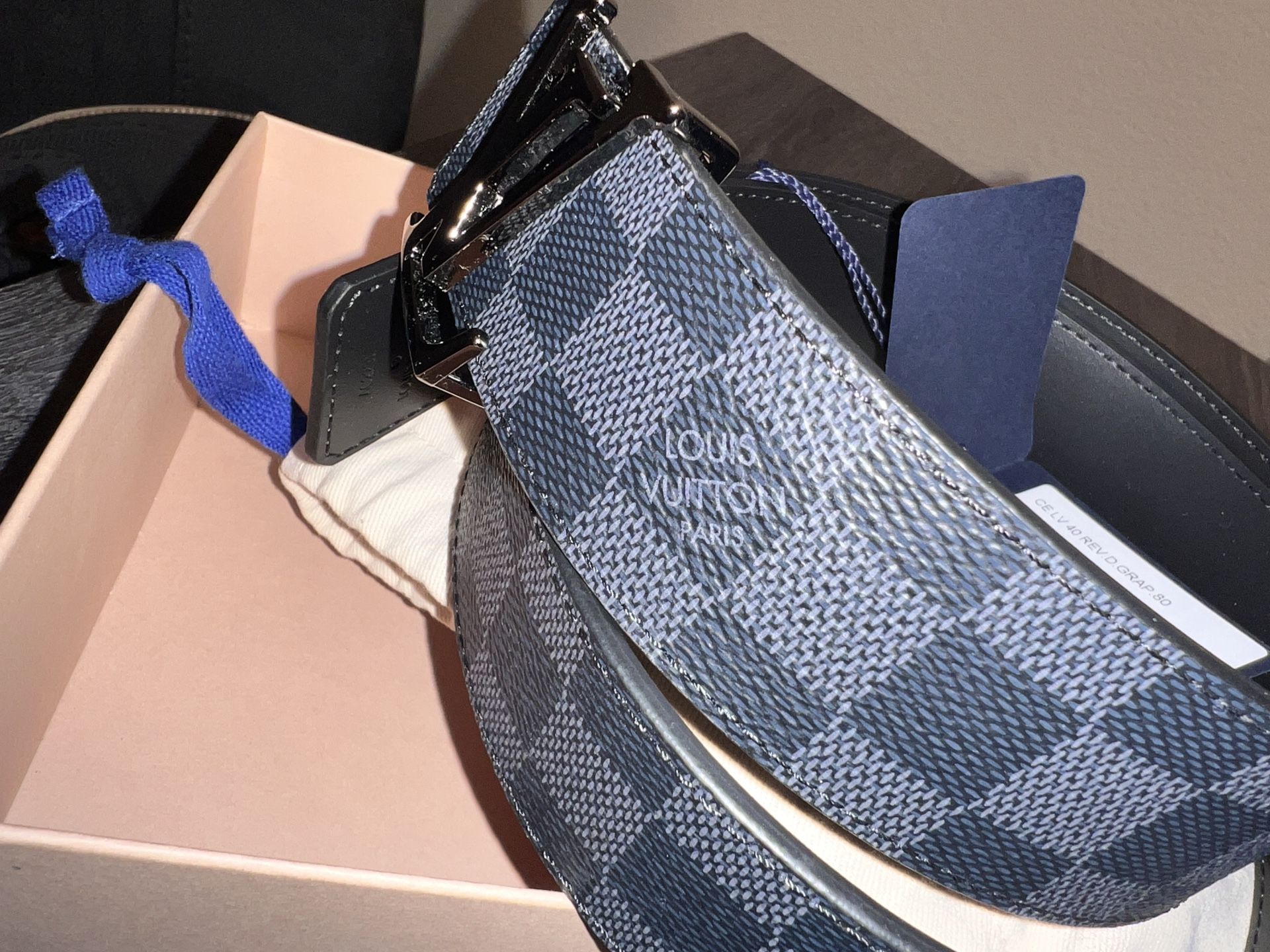 Louis Vuitton Belt With Bag And Box for Sale in Hayward, CA - OfferUp