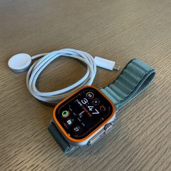 Apple Watch Ultra 2 49mm GPS + Cellular – Titanium – Mint