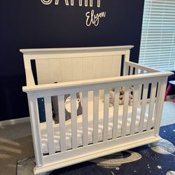Oxford Convertible Baby Crib