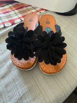 Women sandals