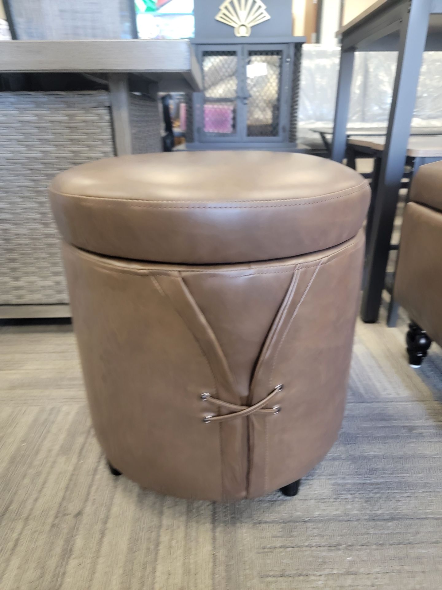 16.5 inch PU Leather Small Round Storage Ottoman, Modern Upholstered Ottoman with Soft Padded Seat, Chic Round Vanity Foot Stool with Removable Lid,Co