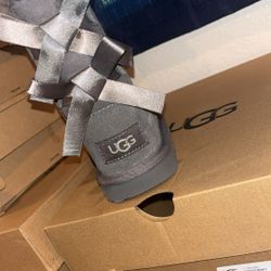 T Bailey Bow ll UGGS