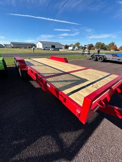 2026 Tomahawk Trailer (Tilt) 82"W X 20’L (6.8 ft W X 20 ft L)