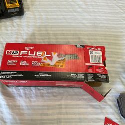 Milwaukee M12 Fuel Sander