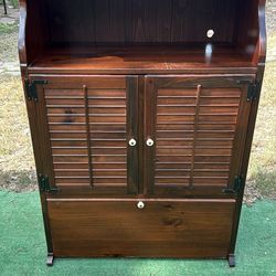 Bakers rack