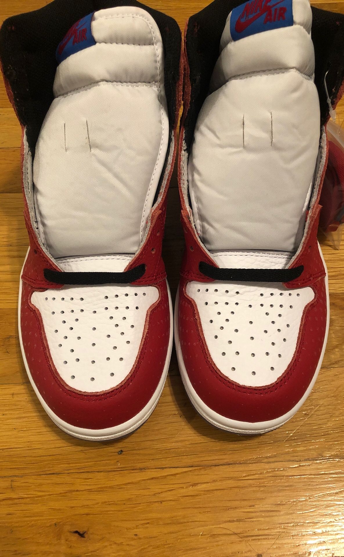 Jordan 1 Spider-Man with special box (deadstock)