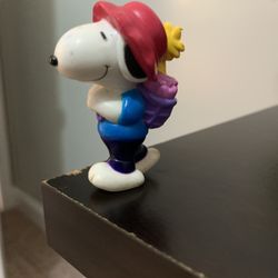 Peanuts Snoopy with Valentine Basket PVC Figure Whitman's Loose Used