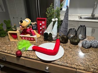 All seasons decor bundle