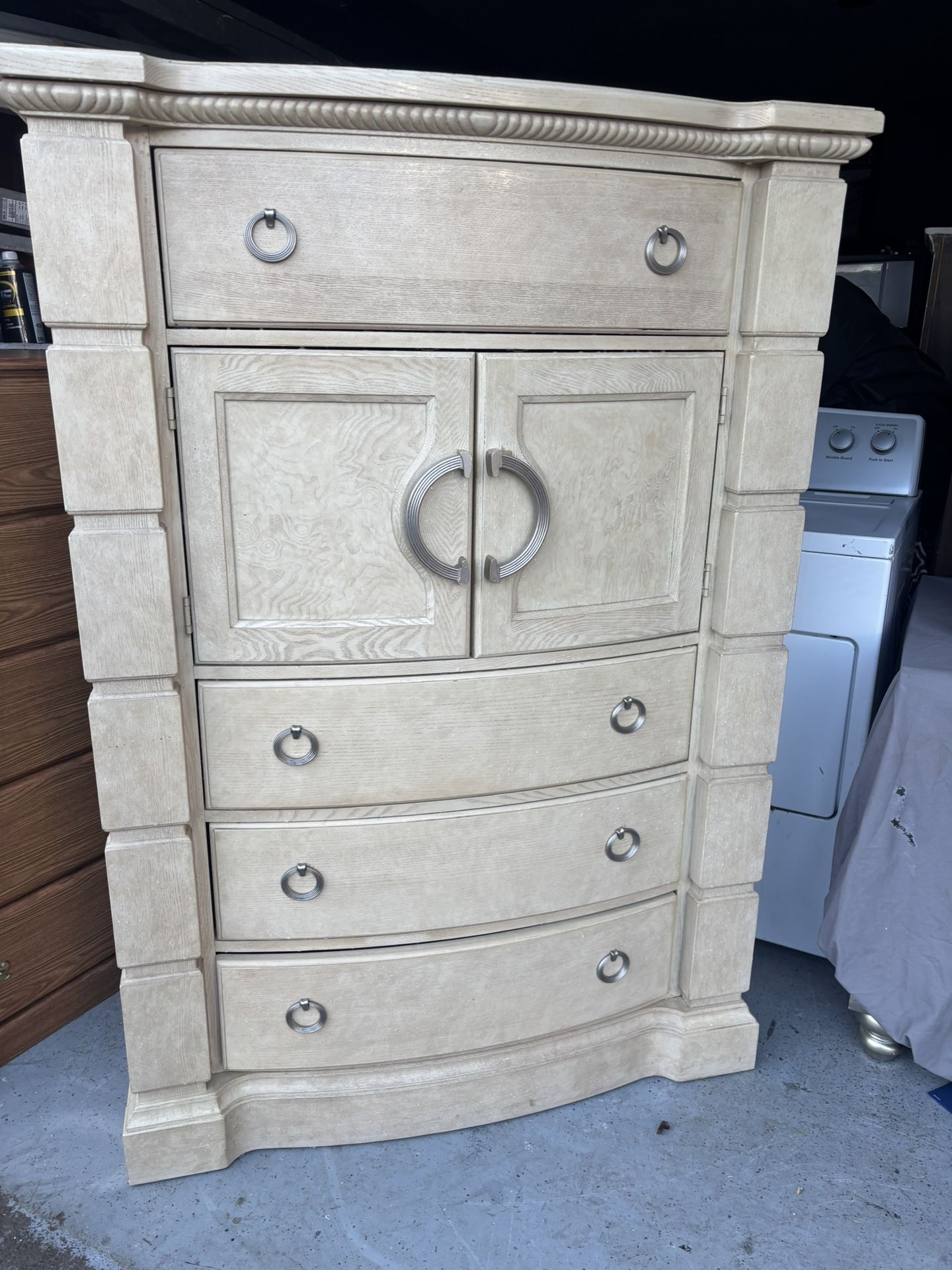 Armoire In Salem