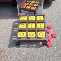 1986 Tic Tac Toe Game