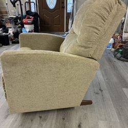 La-z-boy Electric Recliner And Rocking Chair 