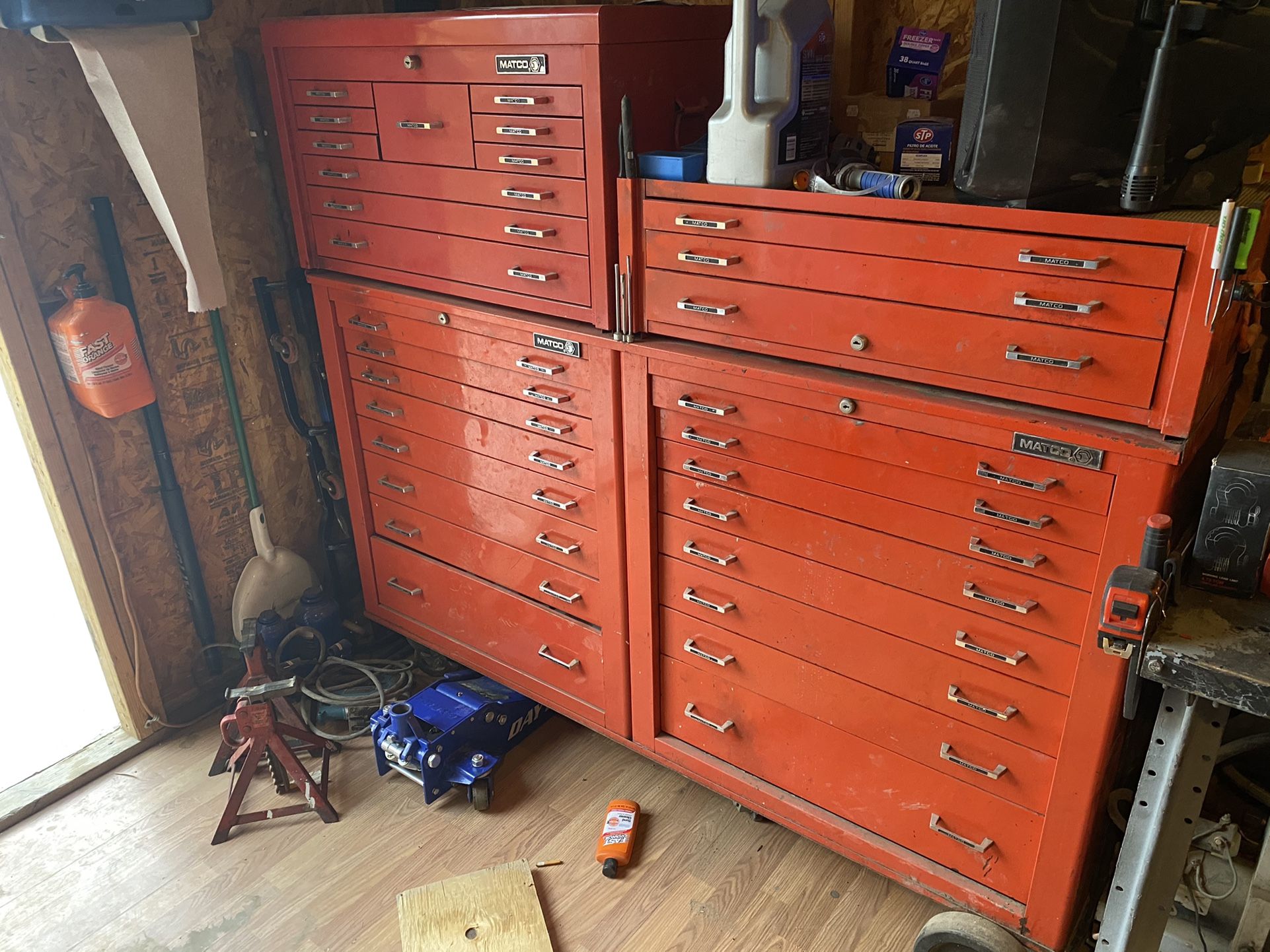 Vintage 4 Bay, 30 Drawer MatCo Rolling Tool Box In Great Condition For It’s Age