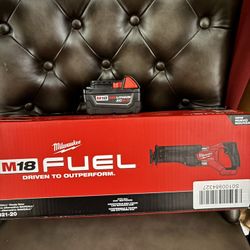 Milwaukee M18 Fuel Recip Saw & Battery 