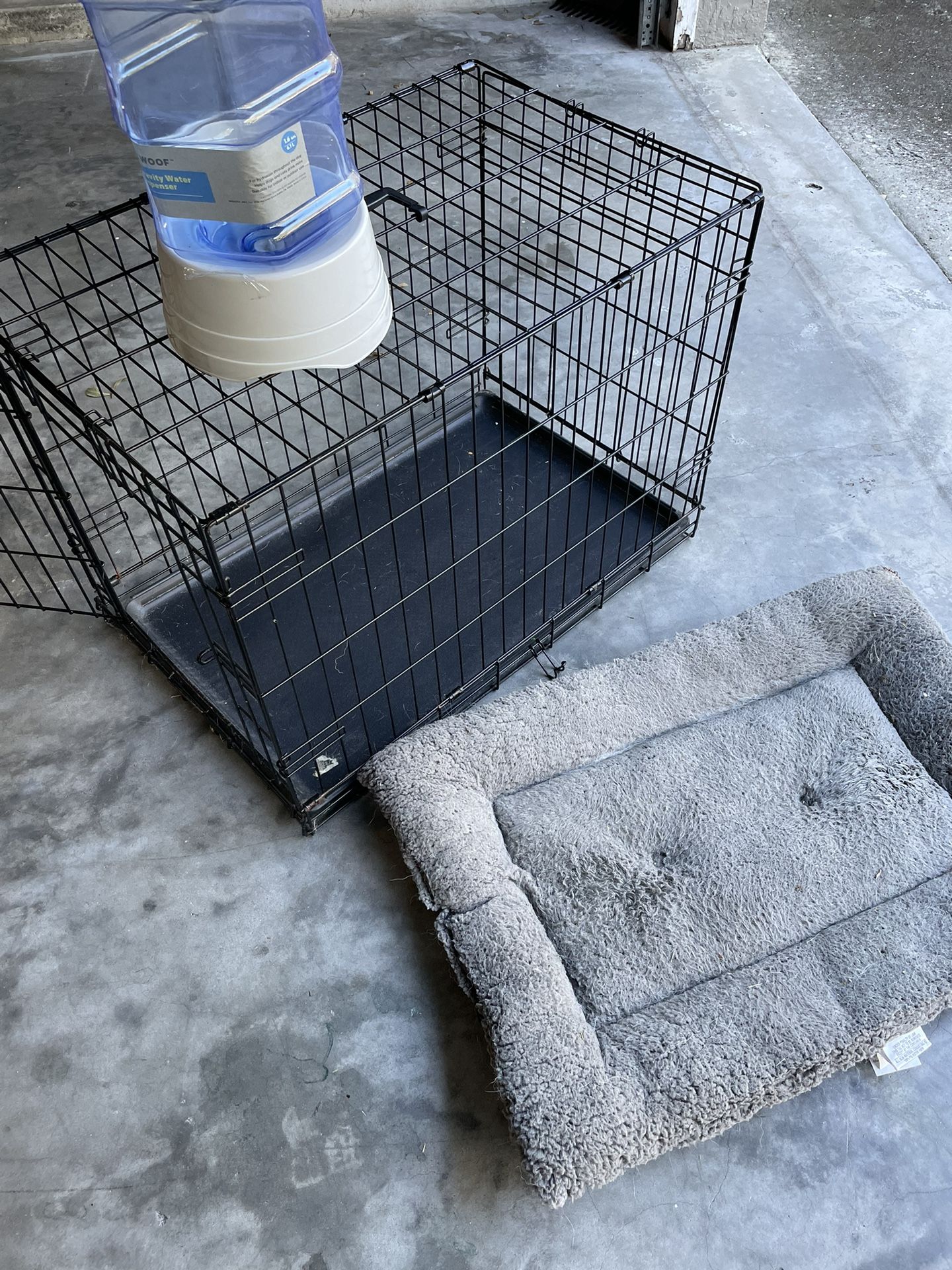 Dog Kennel 20” x 30”