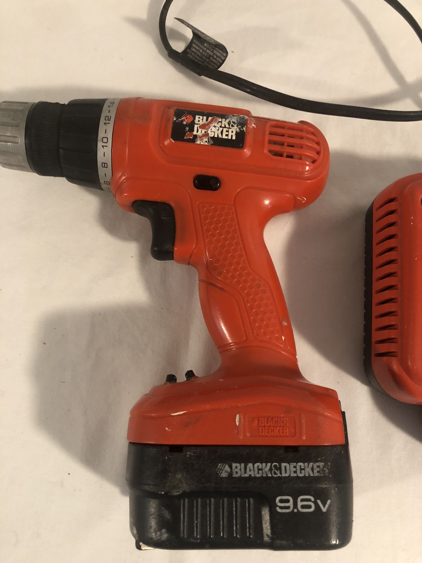 Black & Decker 9.5v Drill Driver with battery charger for Sale in Orange,  CT - OfferUp