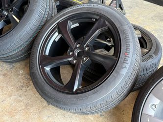 19” NEW 2025 Tesla Model 3 rims Y Juniper wheels Black Continental 235/40R19 100% new with sensors