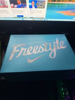 Selling Doernbecher Air Force 1 size 9