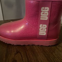 UGG Mini Rain boots Waterproof    Size 8Y