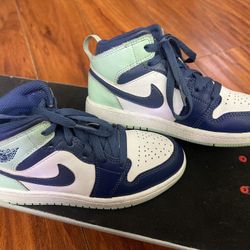 Nike jordan 1MID size 1Y