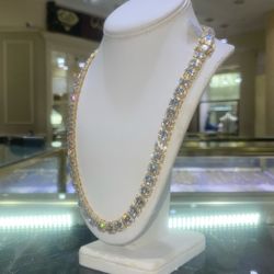 Real Vs Diamond Chain, 10kt Gold .  