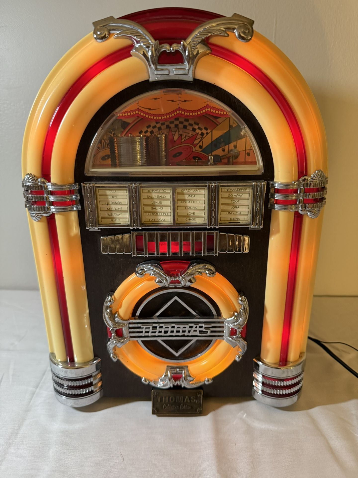 Crosley CR11 Limited Edition Jukebox AM/FM Radio - Retro 1950s