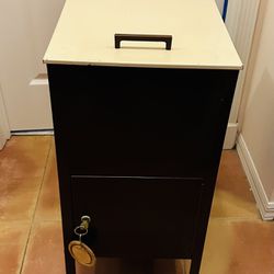 Metal File Cabinet With lock 