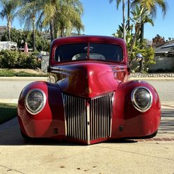 1939 Ford Deluxe Suicide 4 Dr 