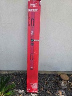 48 in. Redstick Digital Box Level with Pin-Point Measurement Technology
NEW OPEN BOX ITEM