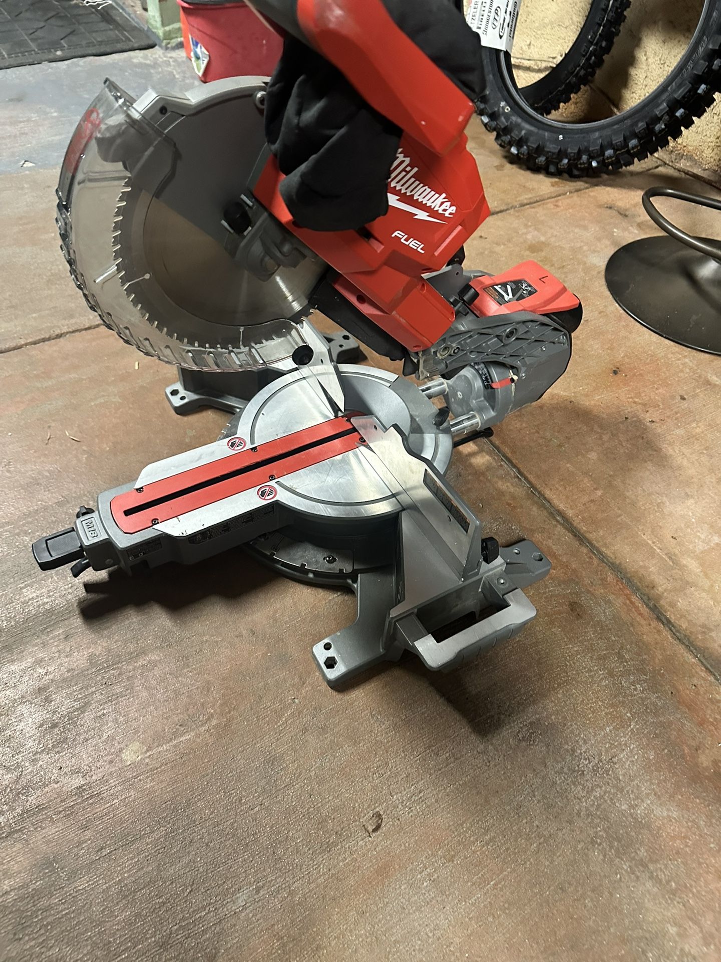 Middle Saw Milwaukee 