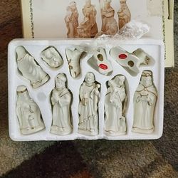 Vintage 90s Porcelain Nativity Set On Wood Base