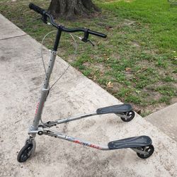 TRIKKE T67S  3 WHEEL FOLDING CARVING  SCOOTER
