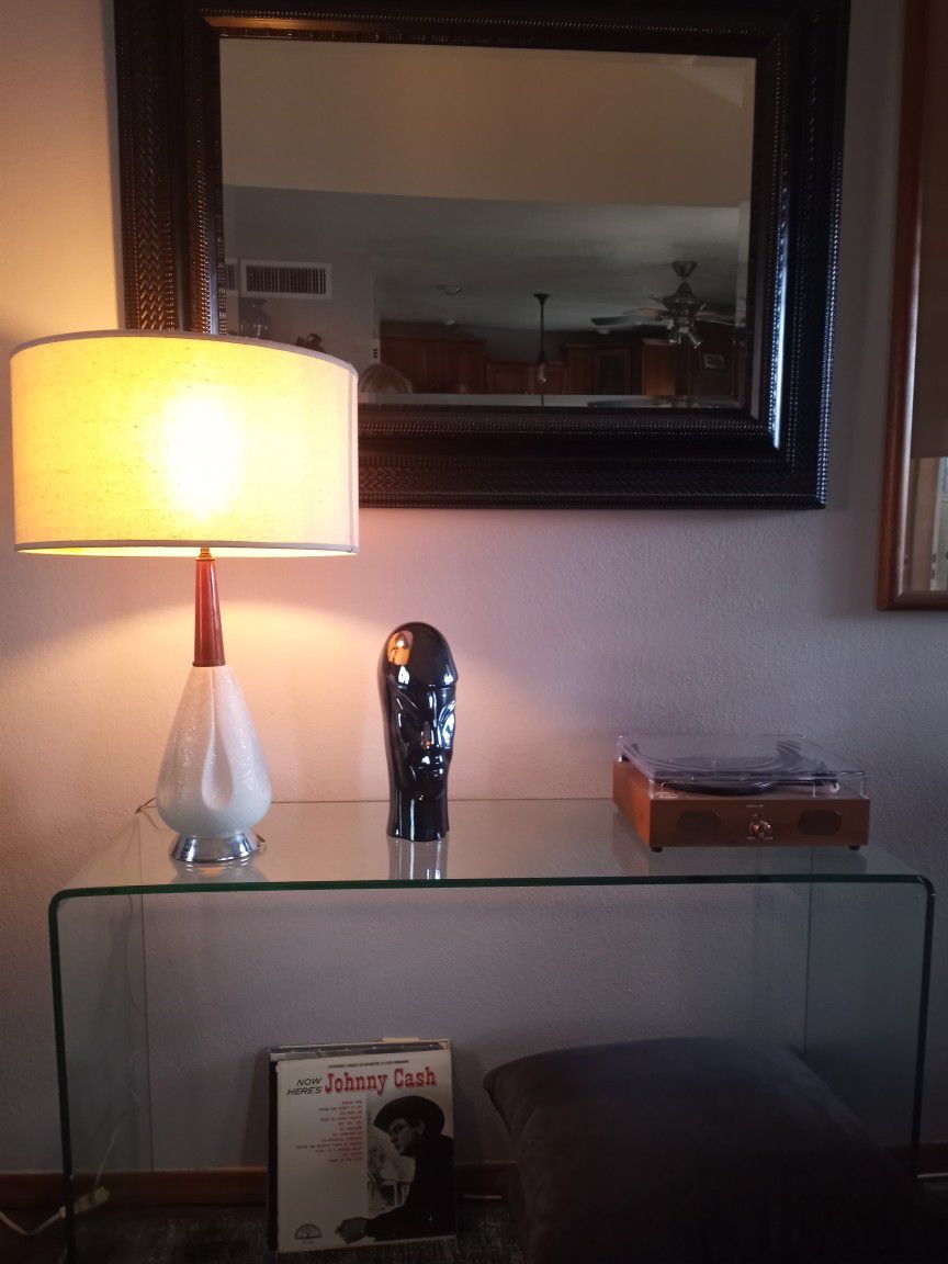 Vintage MCM Plaster & Teak Table Lamp