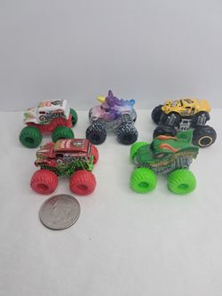 MONSTER JAM  MINI