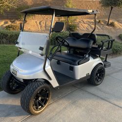 2019 EZGO GOLF CART LITHIUM BATTERY 