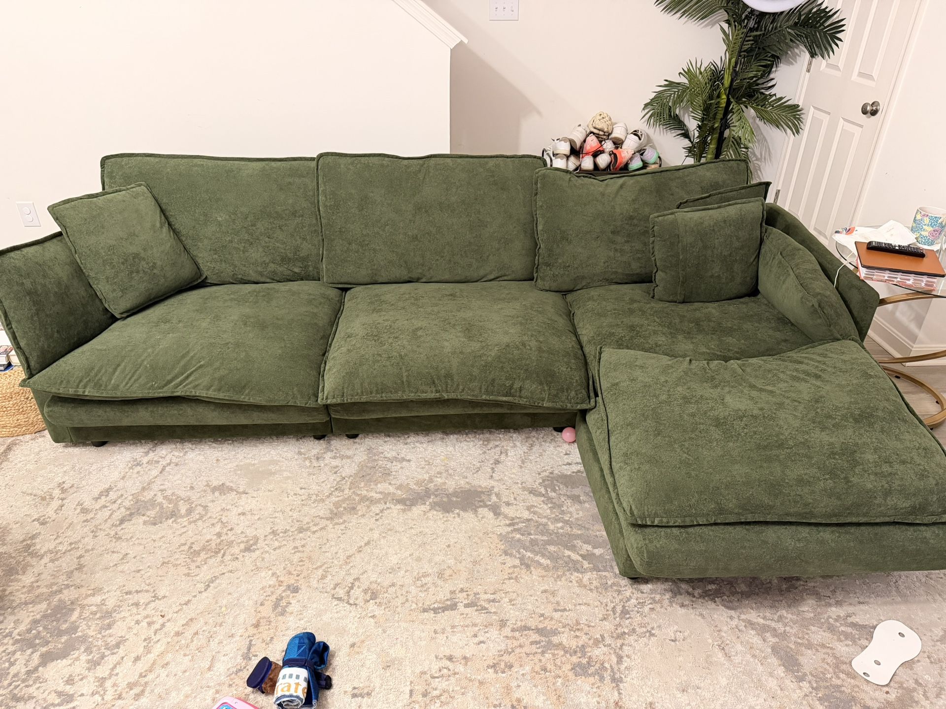 Free Sectional - Must pickup After You Confirm 