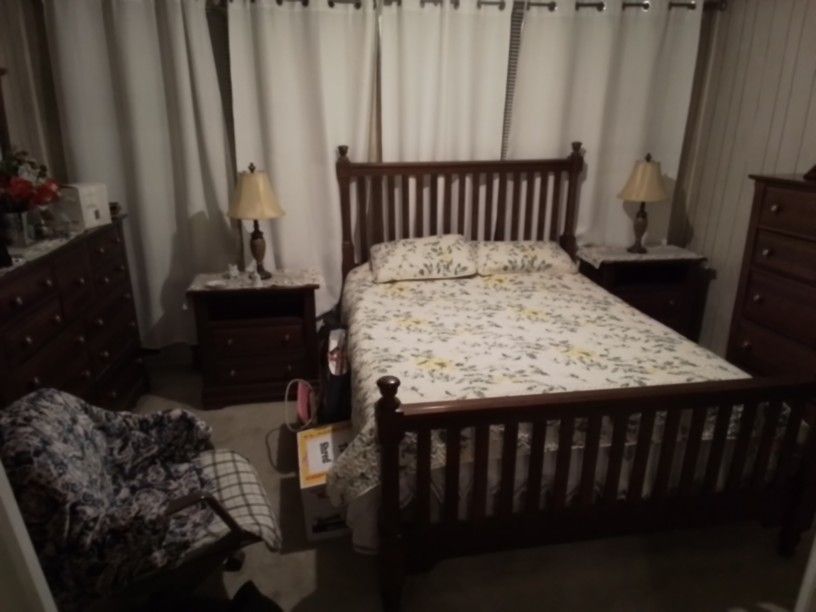 Cherry Wood Bedroom Set