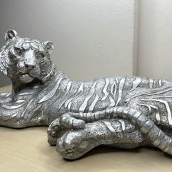 Silver Tiger Decor 