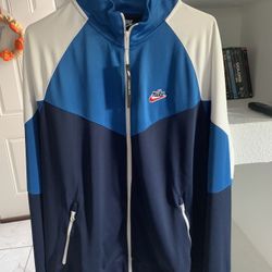 Nike Men’s Light Jacket Sz L
