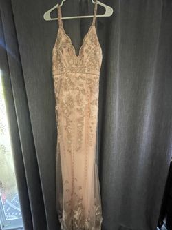 Beautiful Dress. Brand New Never Worn.