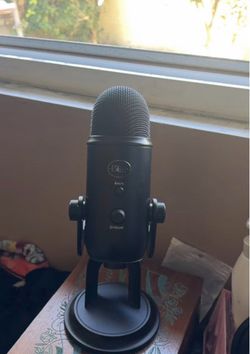 Blue Yeti USB Microphone Blackout