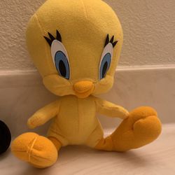 Looney Tunes Tweety Bird 11” Plush 