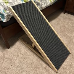 Adjustable Pet Ramp
