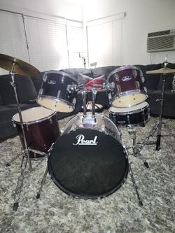Pearl drum set with jeyboard and guitar