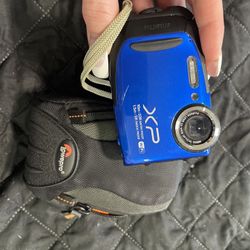 Digital Camer w/. case holder NEEDS OOWER CORD ON Amazon under $10 - fujifilm WATERPROOF $40 19082